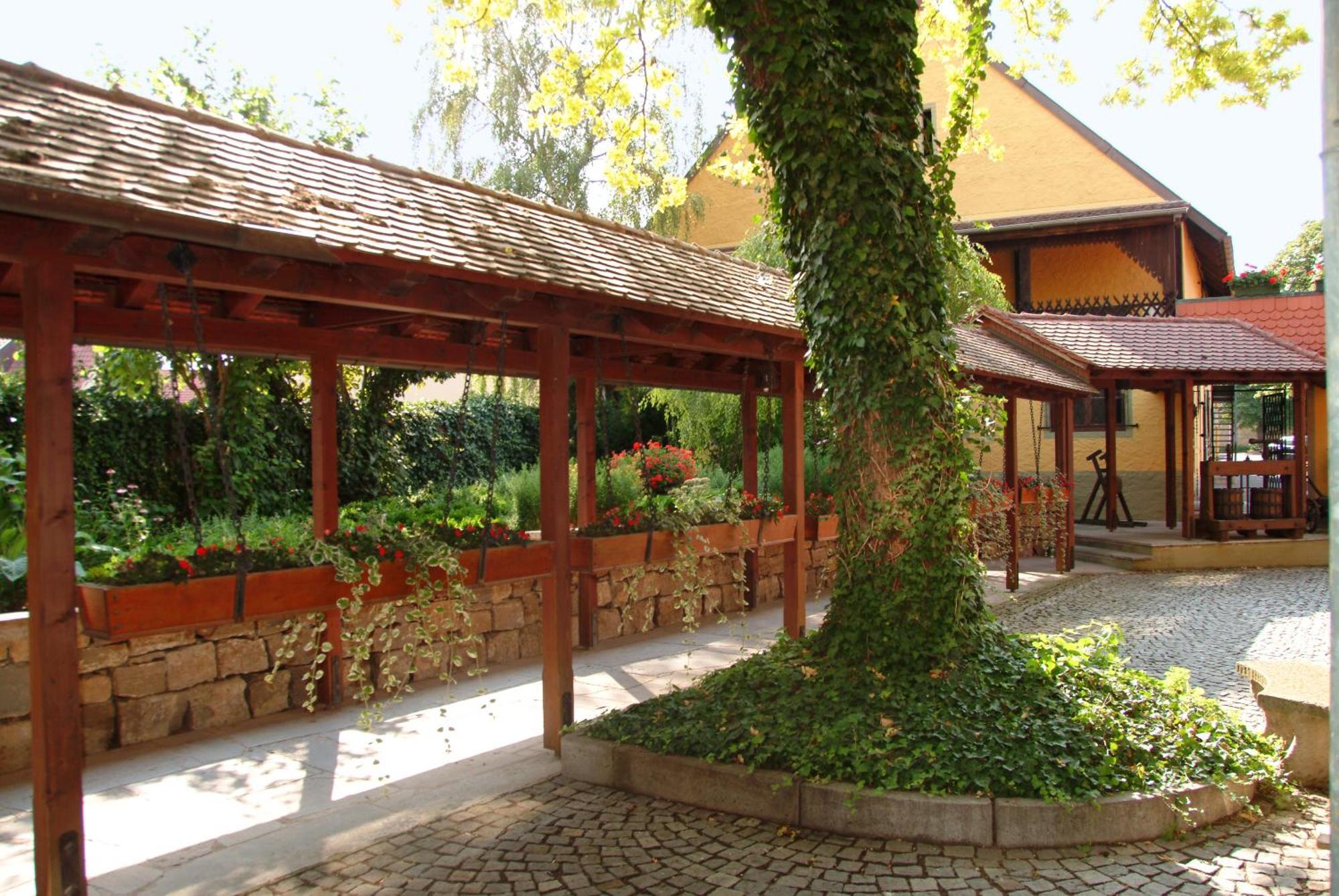 Hotel Leicht Biebelried المظهر الخارجي الصورة